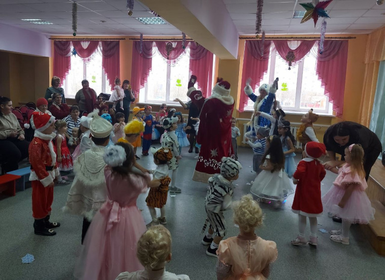 Новогодние утренники.